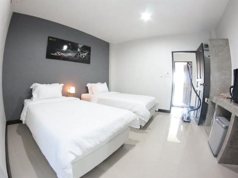 Plus Hotel Loei Exterior photo